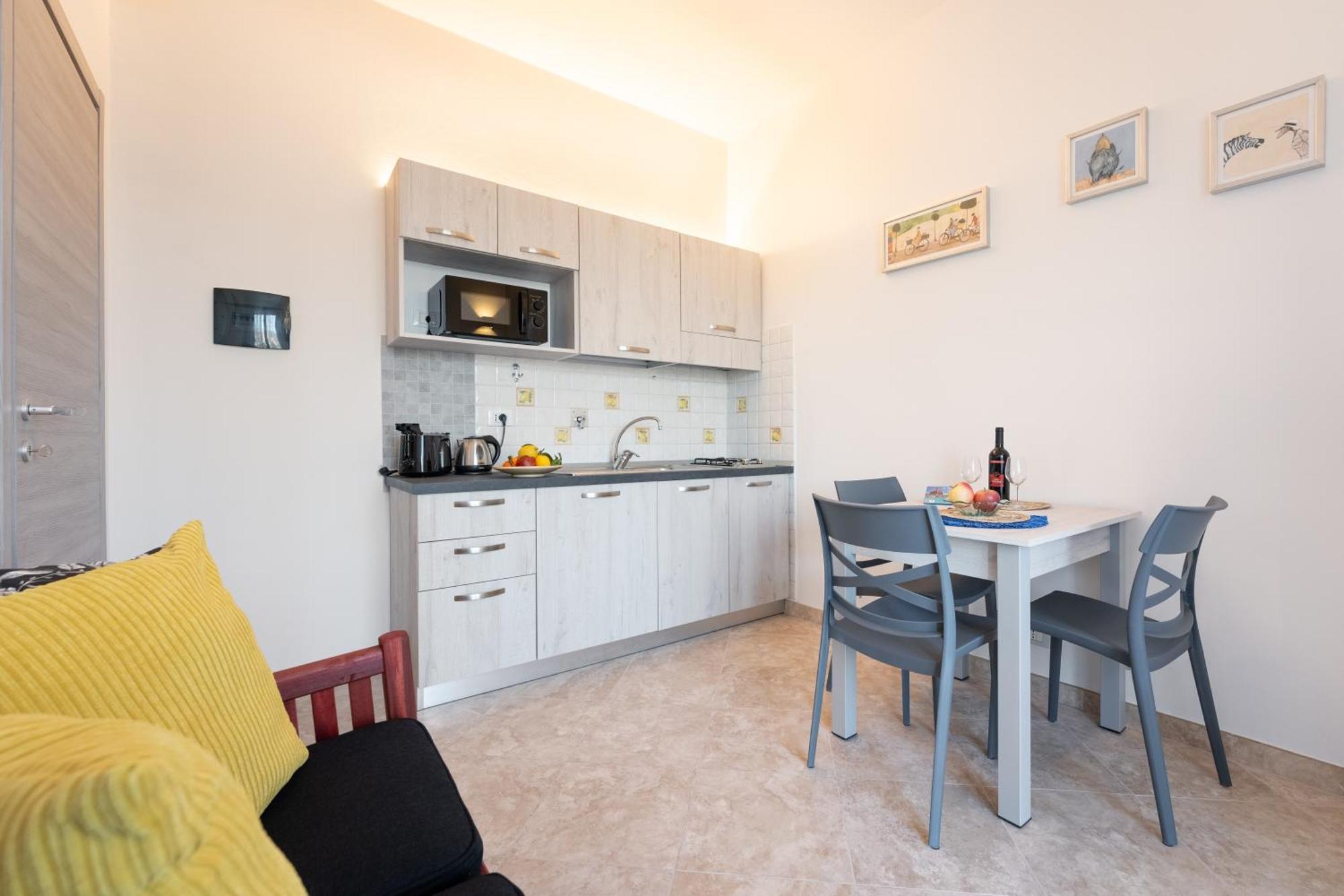 Keys Of Italy - Orsini 70 - 1 Bedroom With River View Apartment *