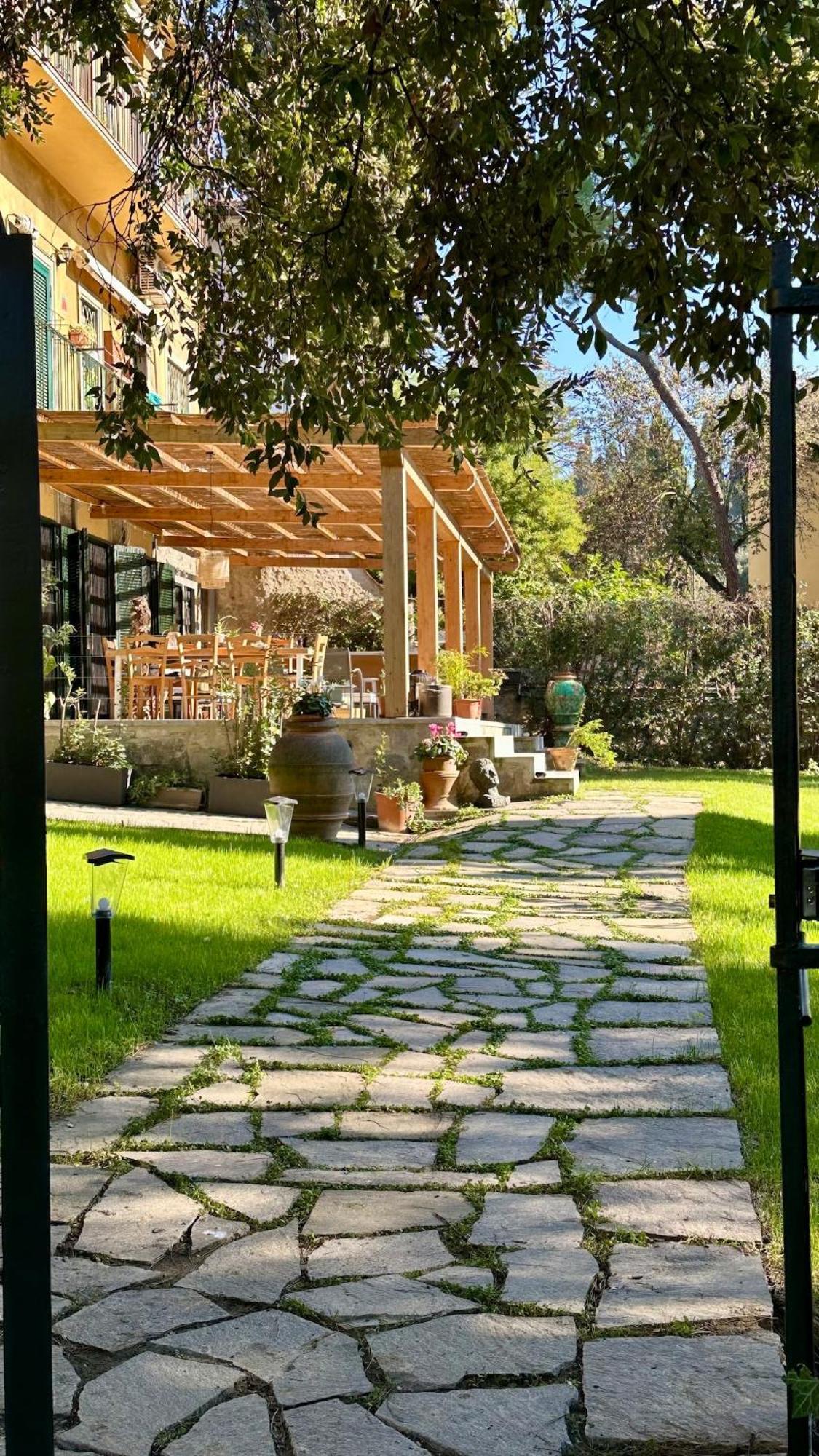 Holiday home Casa Stibbert Garden Retreat *