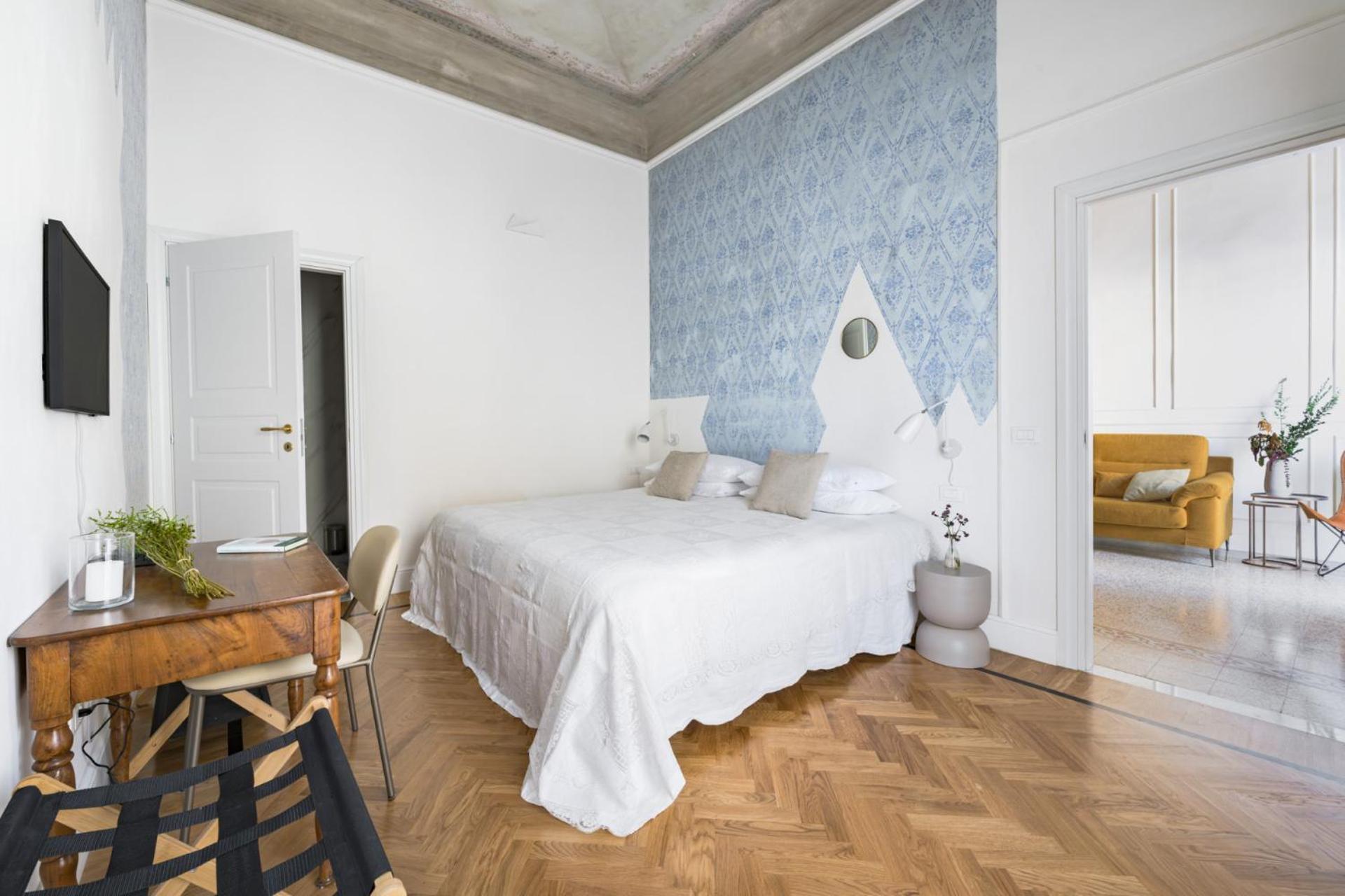 - Frescoes Elegance Apartment