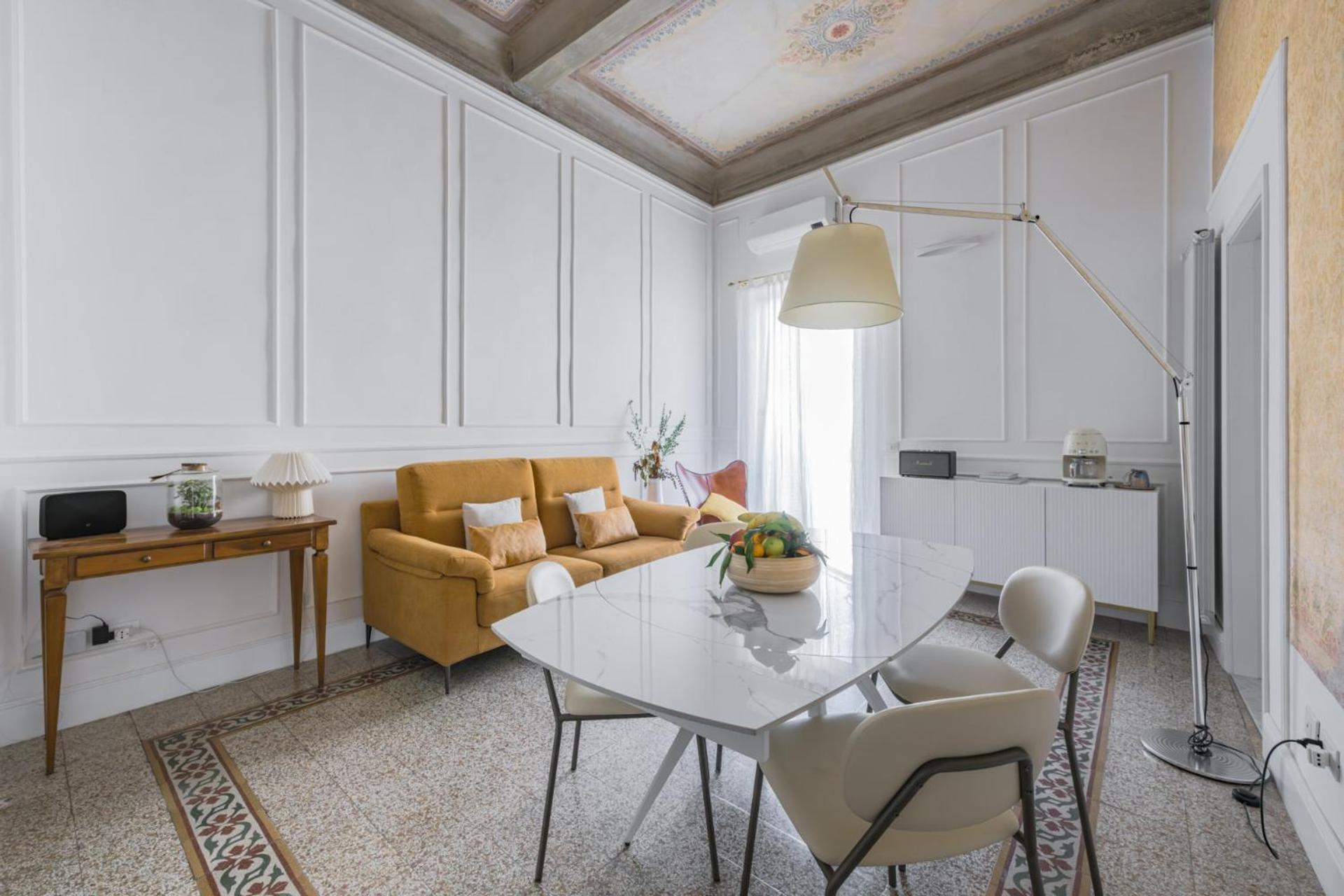 Apartment - Frescoes Elegance *