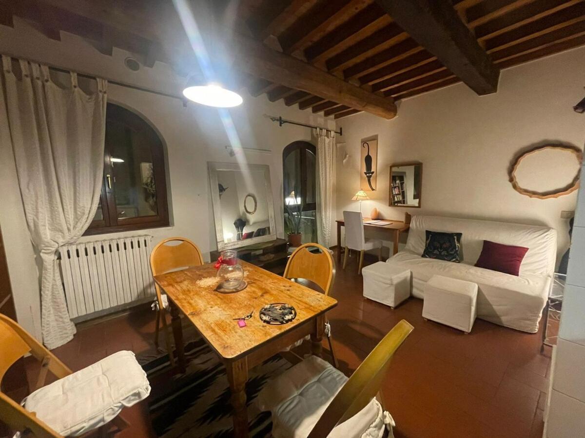 Apartment Casa Orisogi Centro Storico Piazza Santa Croce Florence