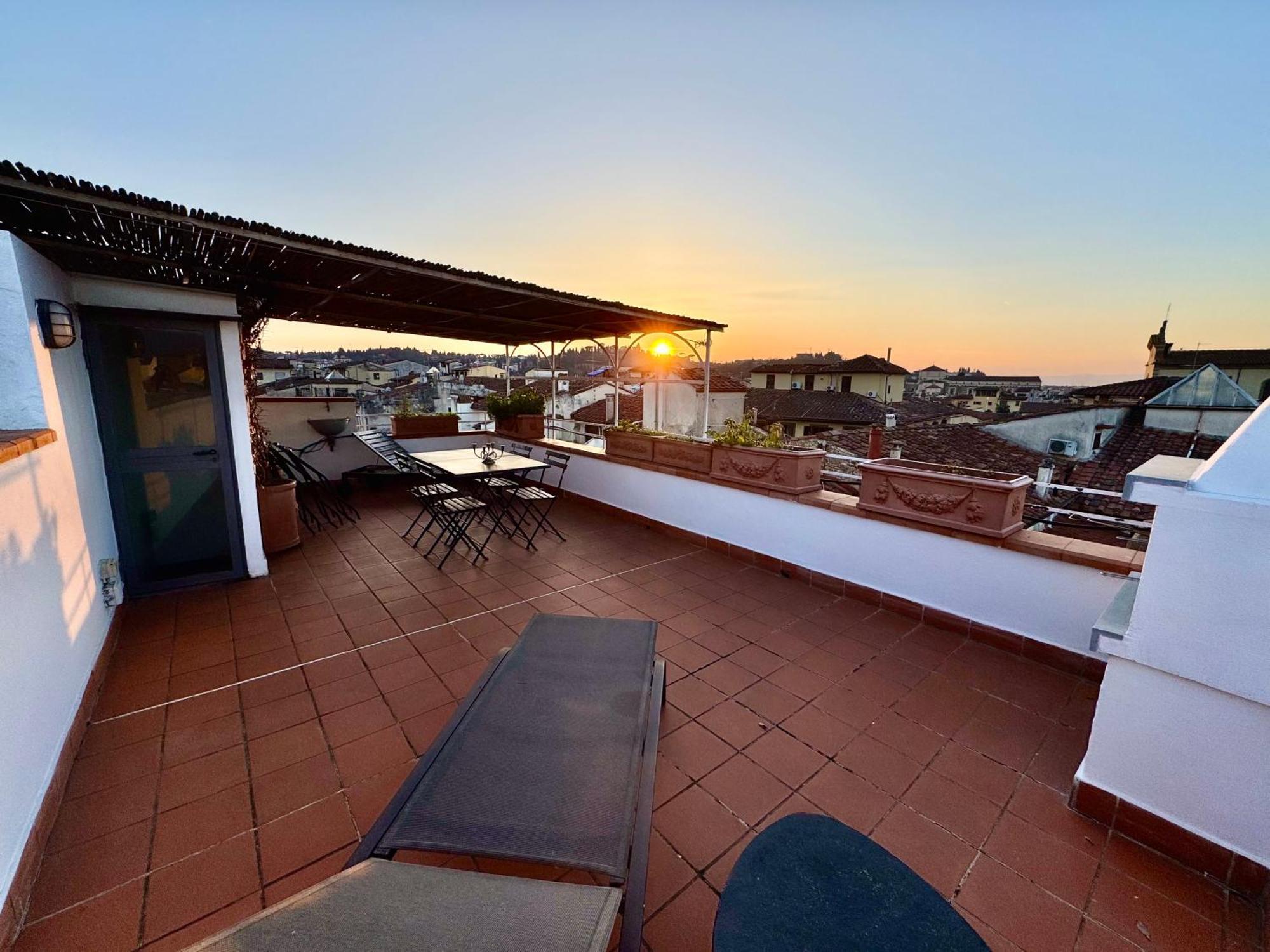 Oltrarno Terrace Apartment *