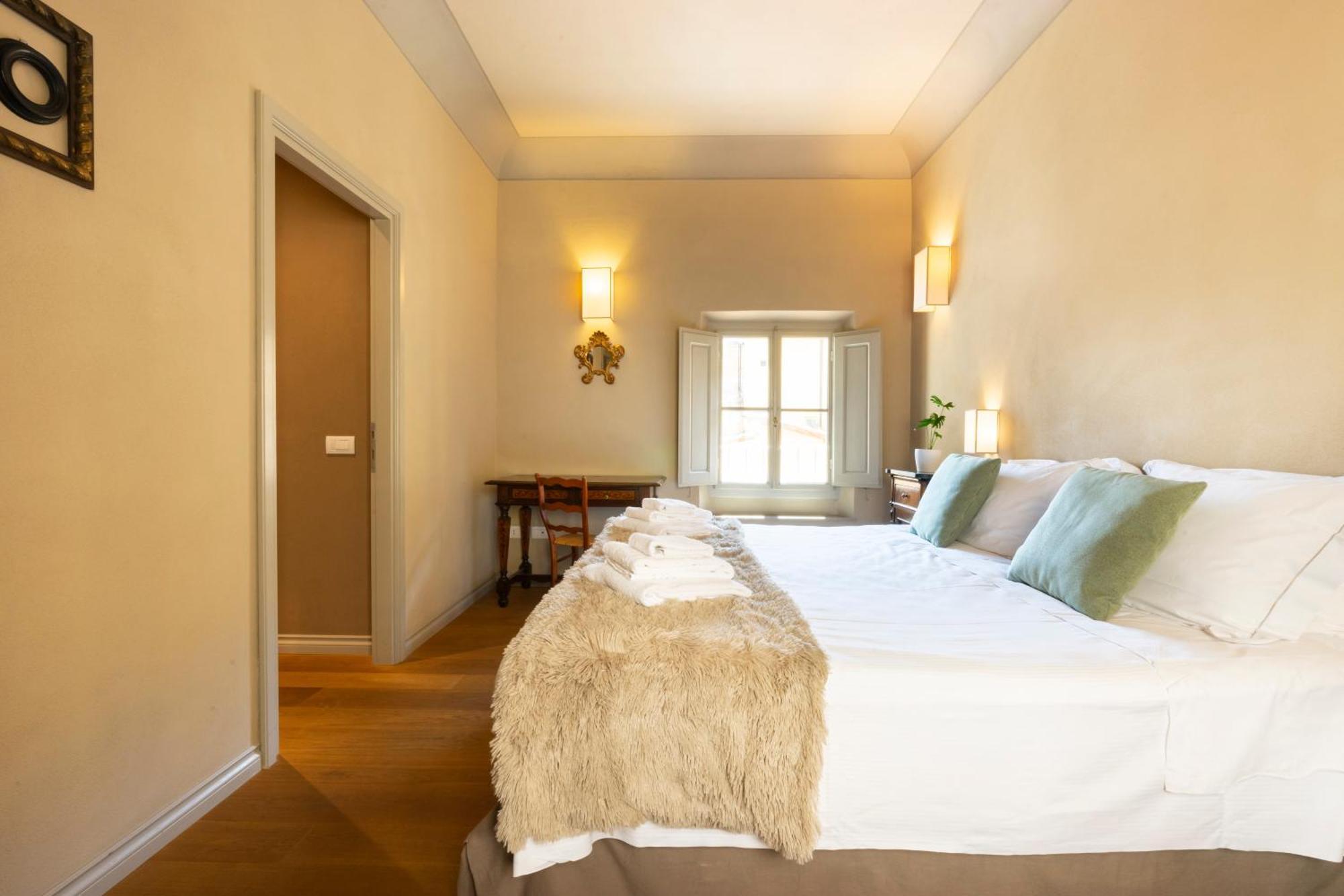 Lux Penthouse Palazzo Strozzi Florence