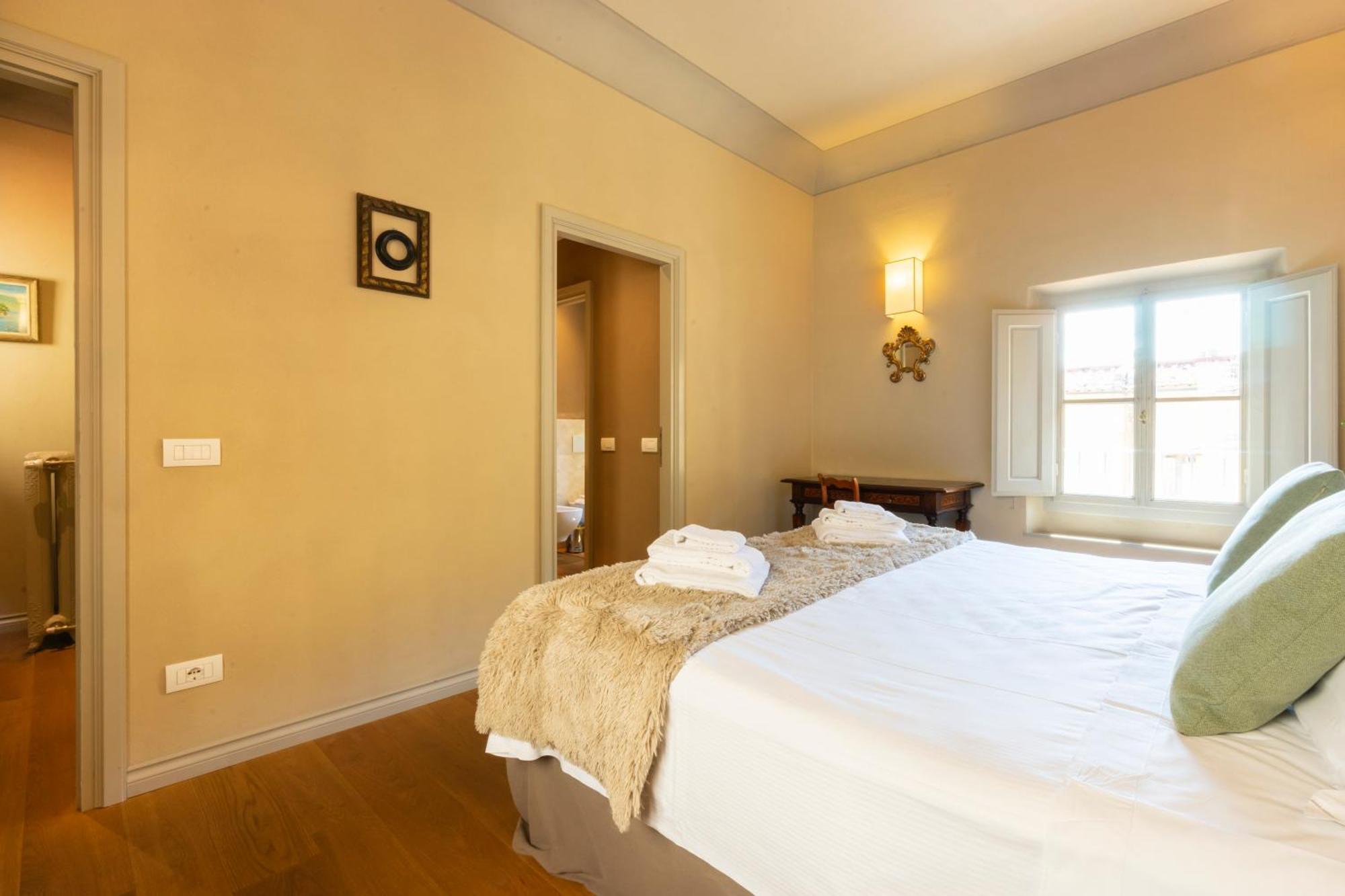 Lux Penthouse Palazzo Strozzi Apartment