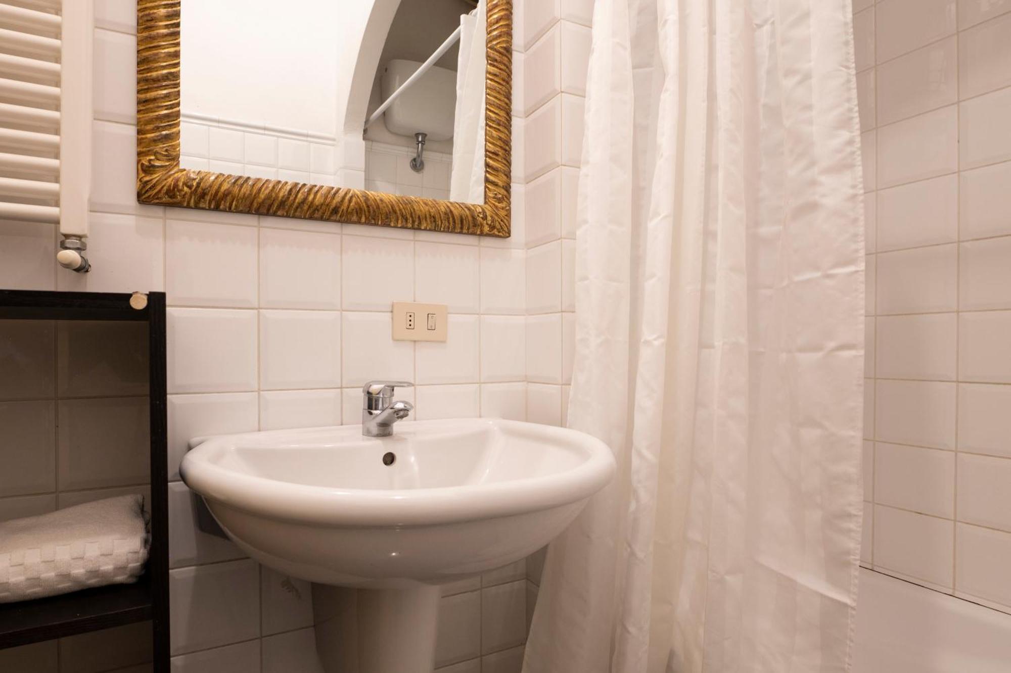 Caravaggio Con Bagno Privato Nell'oltrarno