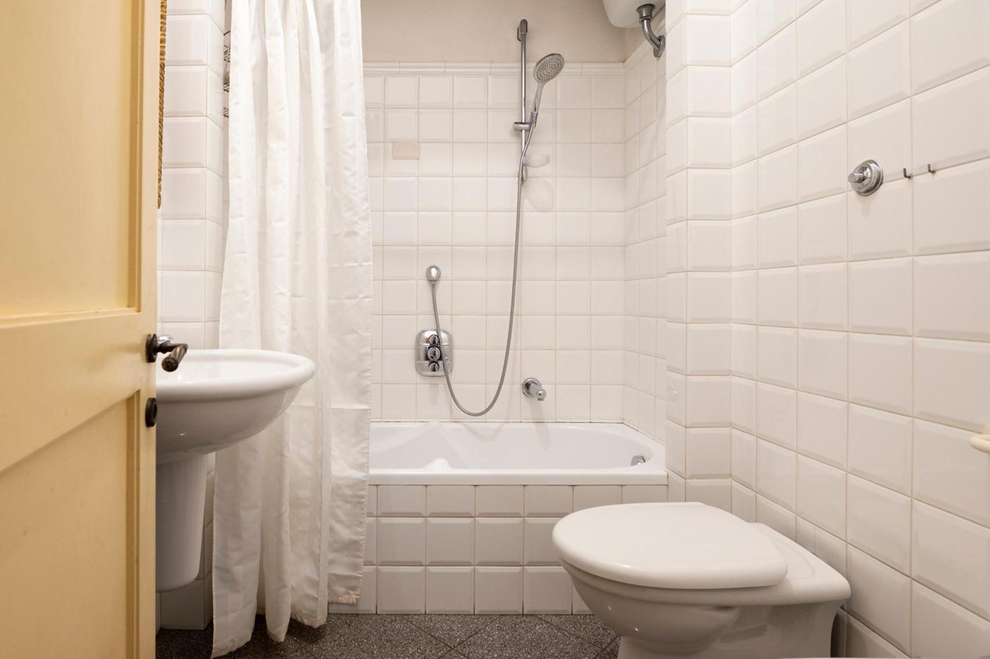 Caravaggio Con Bagno Privato Nell'oltrarno Guest house *