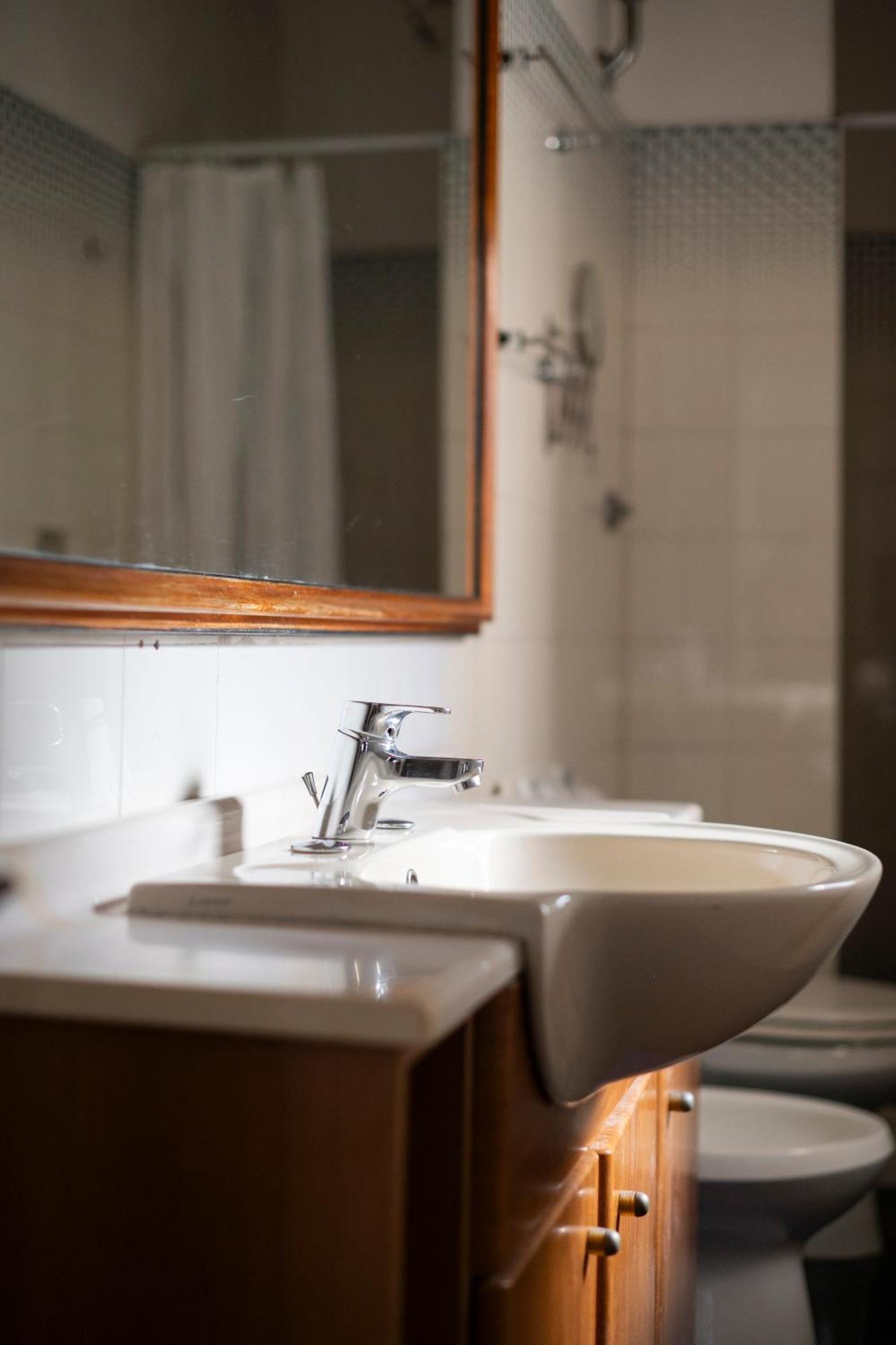 Caravaggio Con Bagno Privato Nell'oltrarno Florence