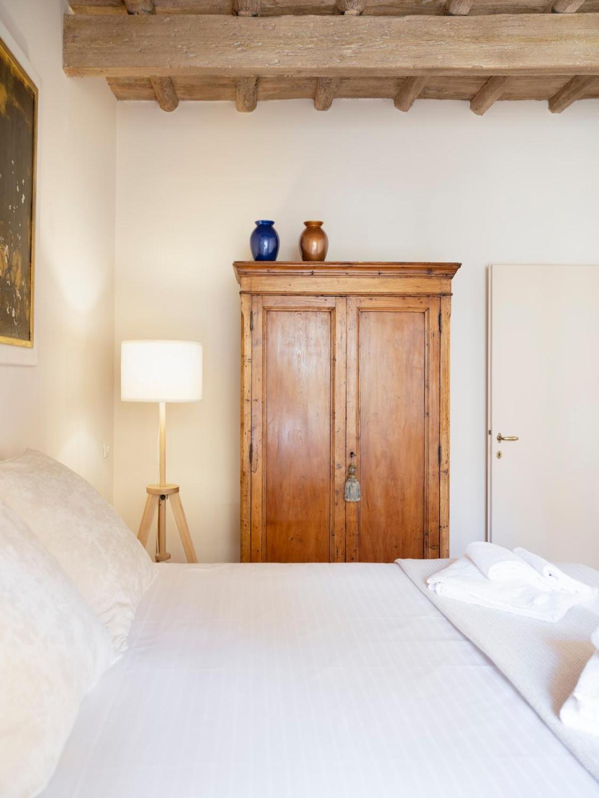 Apartment Villino Gemma, Elegant Living With A Tuscan Touch