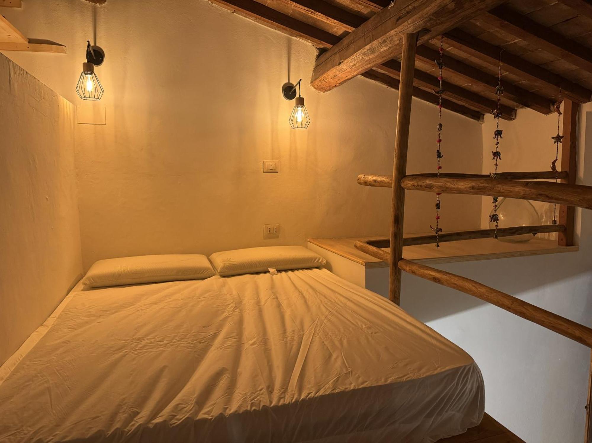 Rustico Monolocale Soppalcato A