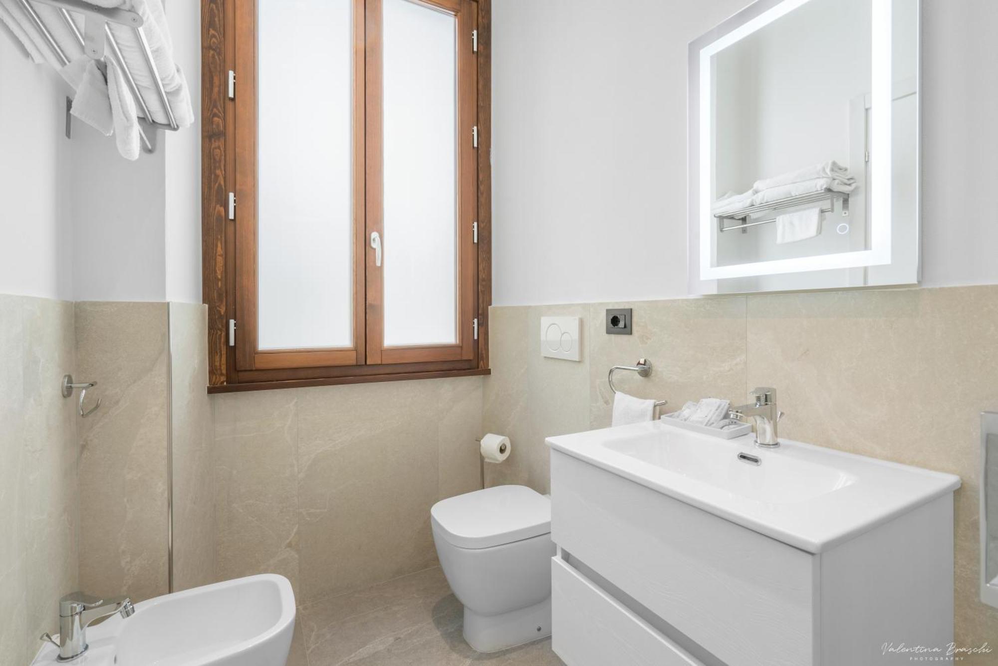 Adamas Hotel 3*
