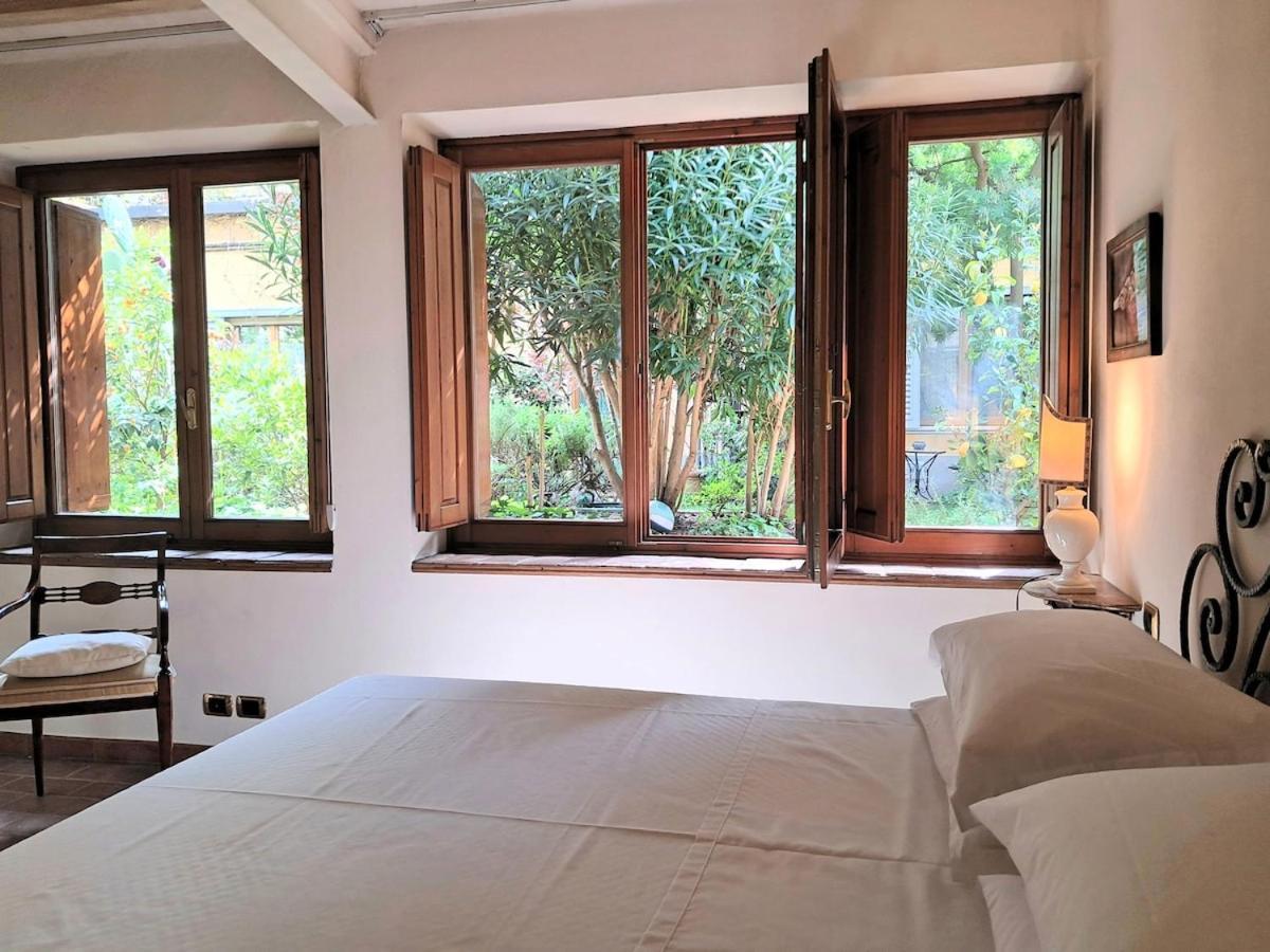 Mamma Mia Garden & Rooftop Holiday home