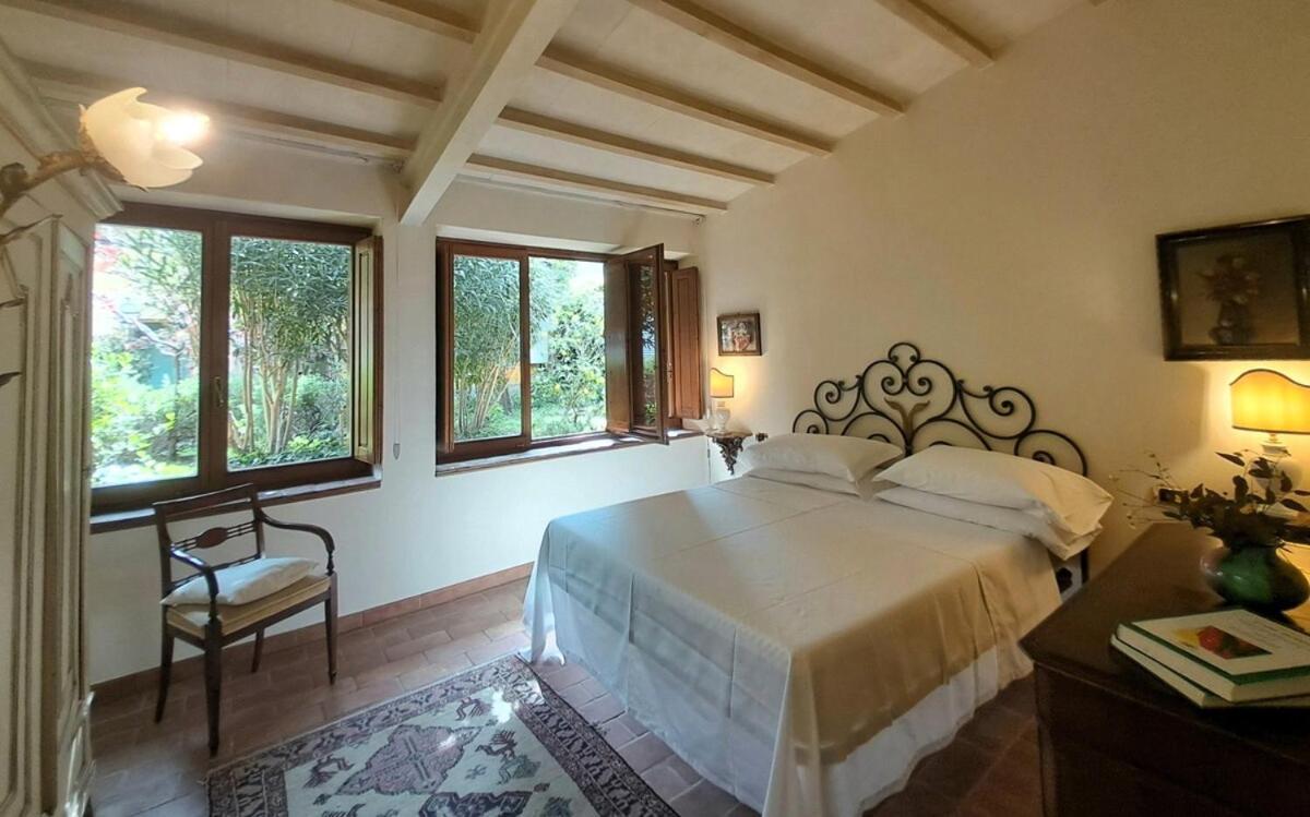 Mamma Mia Garden & Rooftop Holiday home