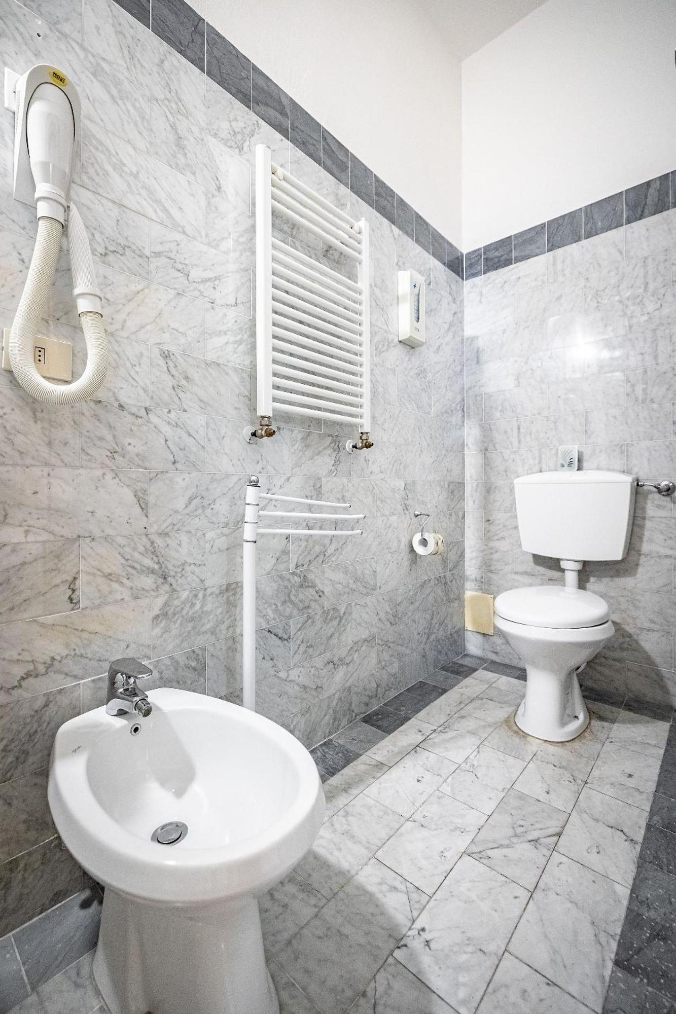 Bellevue House 3*