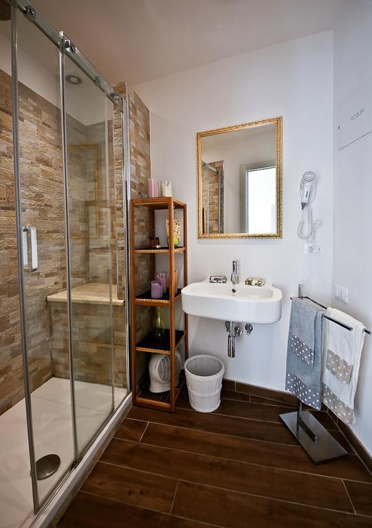 Pandolfini Street Apartment *