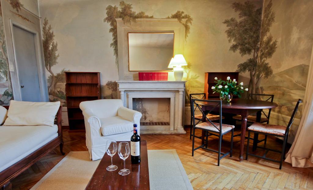 Ponte Vecchio Unique Apartment Florence