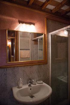 Cavour 10 Hotel 2*