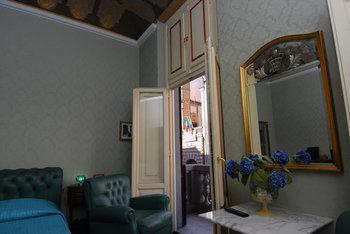 Cavour 10 2*