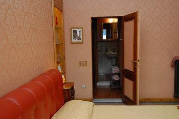 Hotel Cavour 10