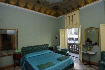 Cavour 10 Hotel Florence