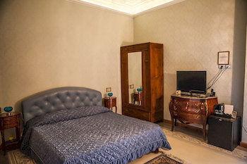 Cavour 10 Florence