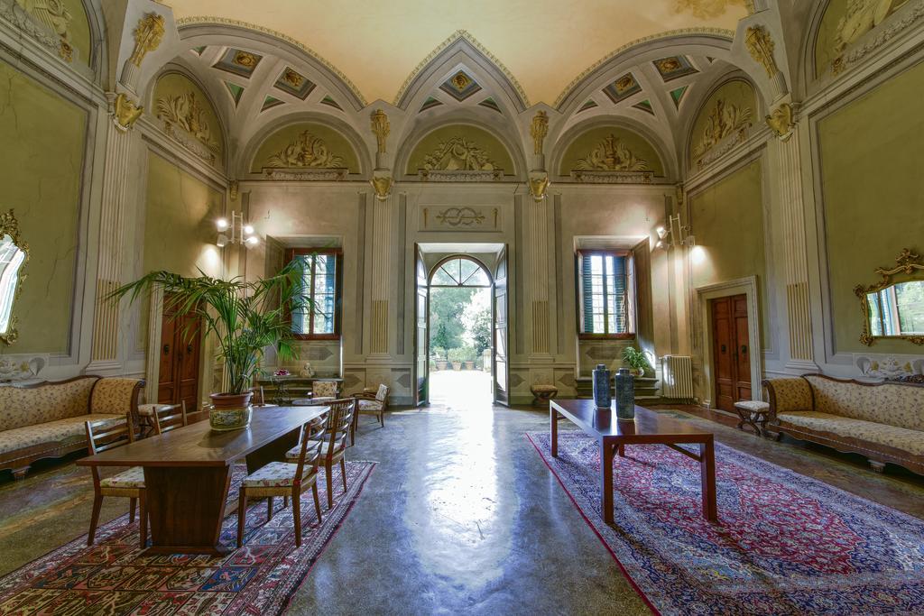 Torre Dei Lari Residenza D'epoca Couette-café