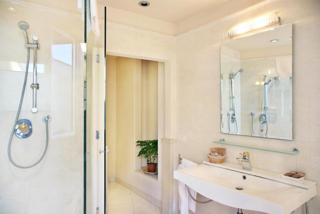 Tornabuoni La Petite Appart hôtel 4*