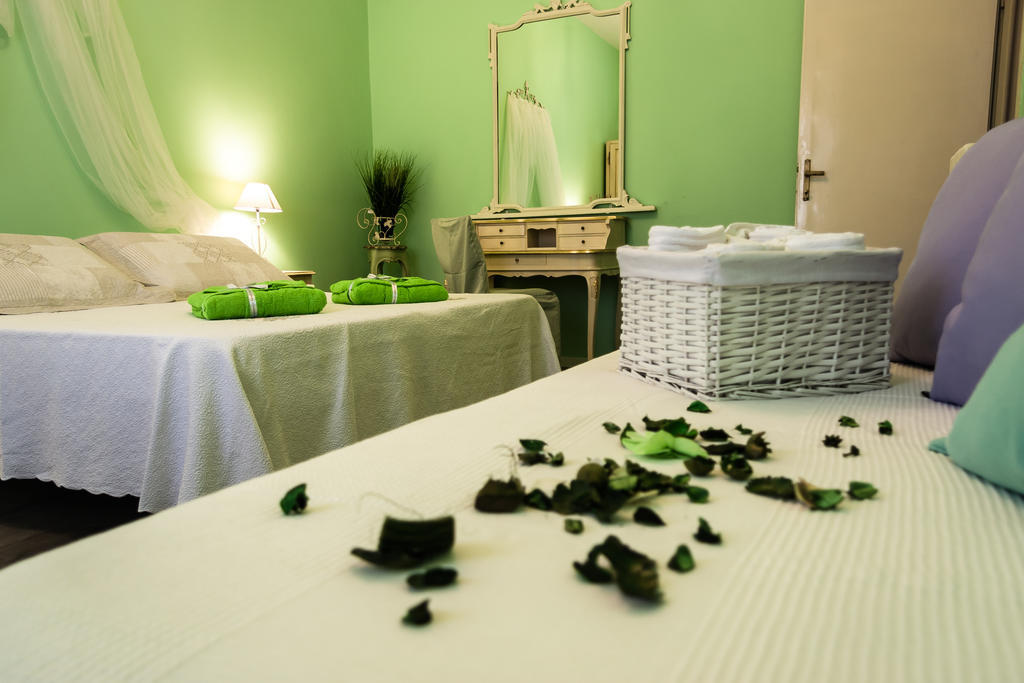 Bed & Breakfast Bric A Brac 3*