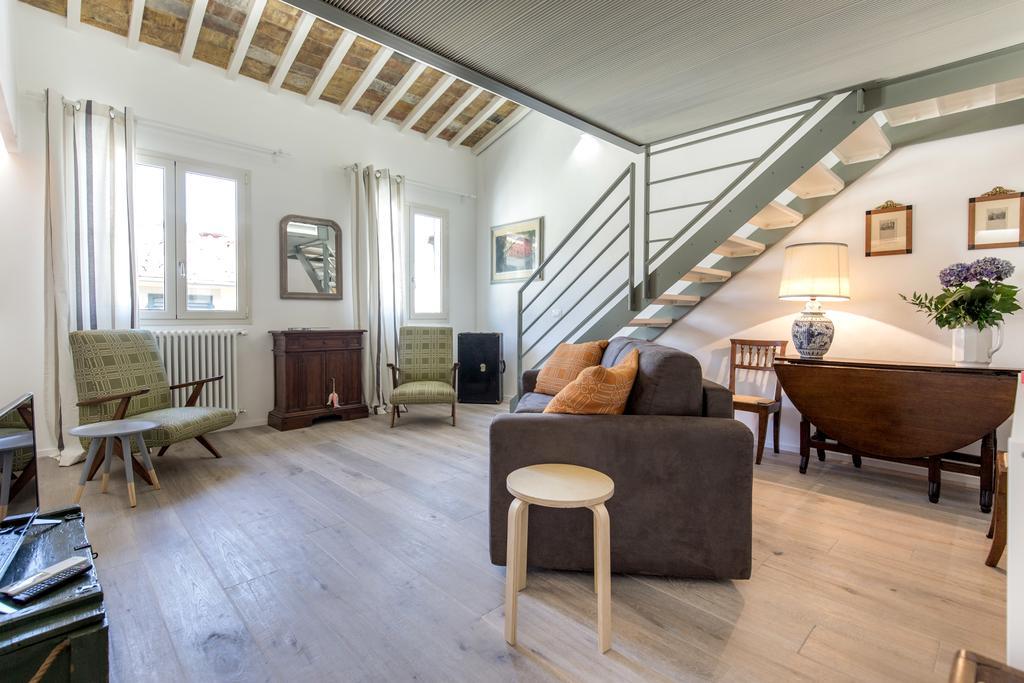 Bbcharme La Casa Sui Tetti Apartment *