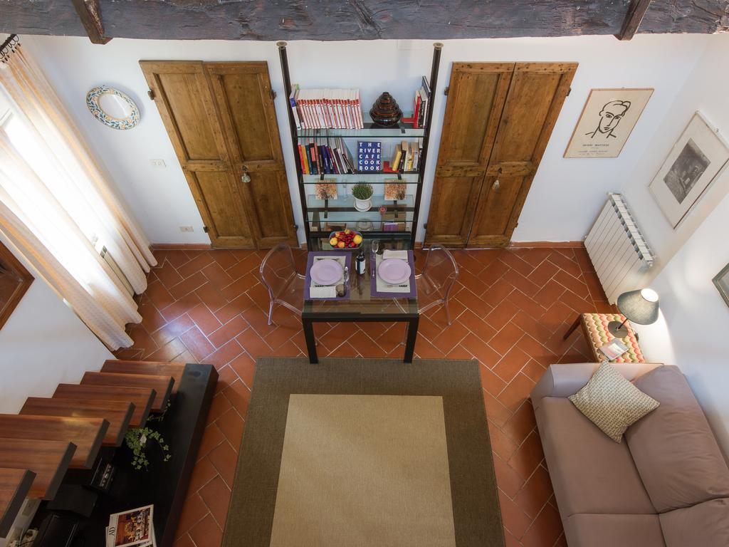 - Santo Spirito Charme Apartment Florence