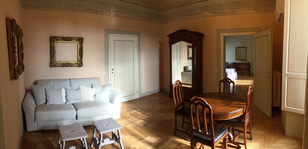 Apartment La Casa Degli Specchi Florence