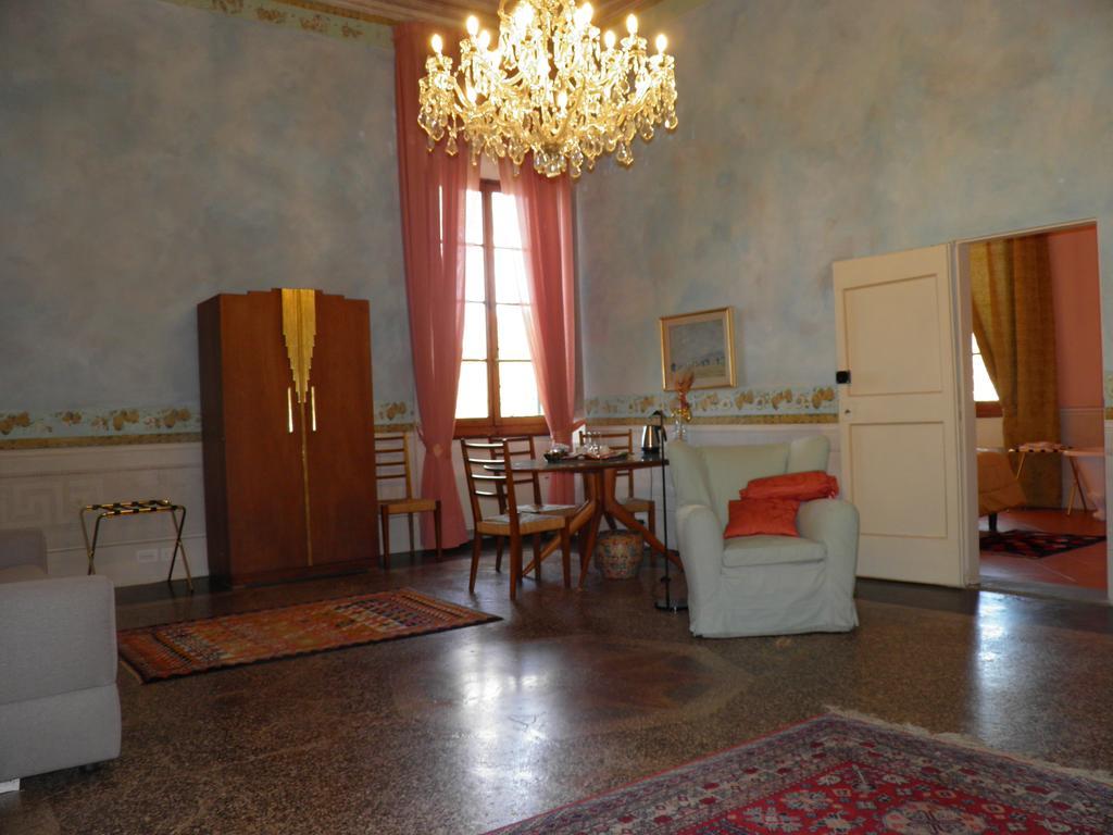 Couette-café Torre Dei Lari Residenza D'epoca 3*
