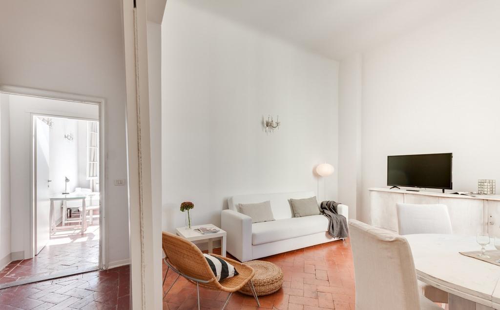 - Alfani White Florence