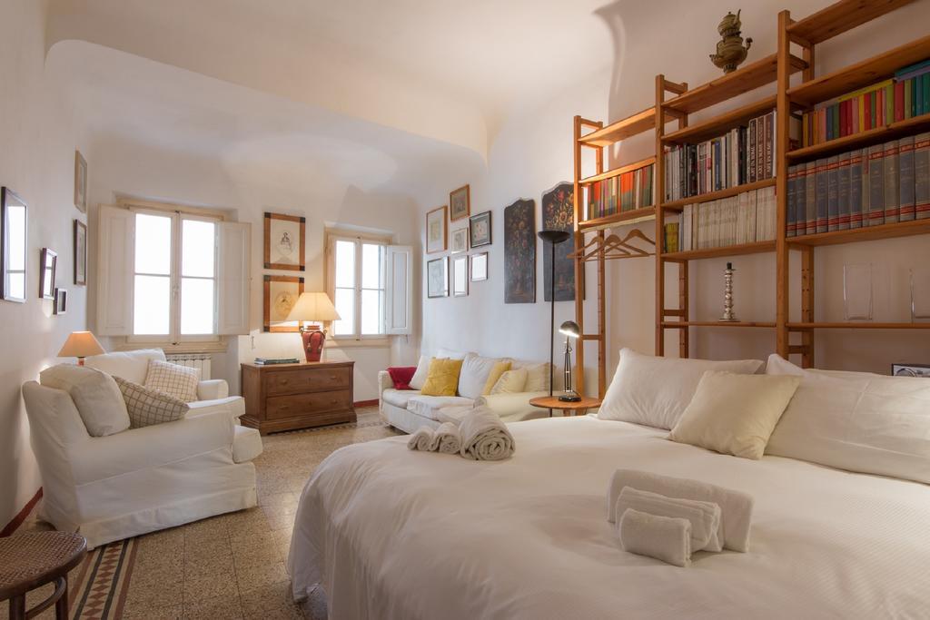 - Teatina Apartment Florence