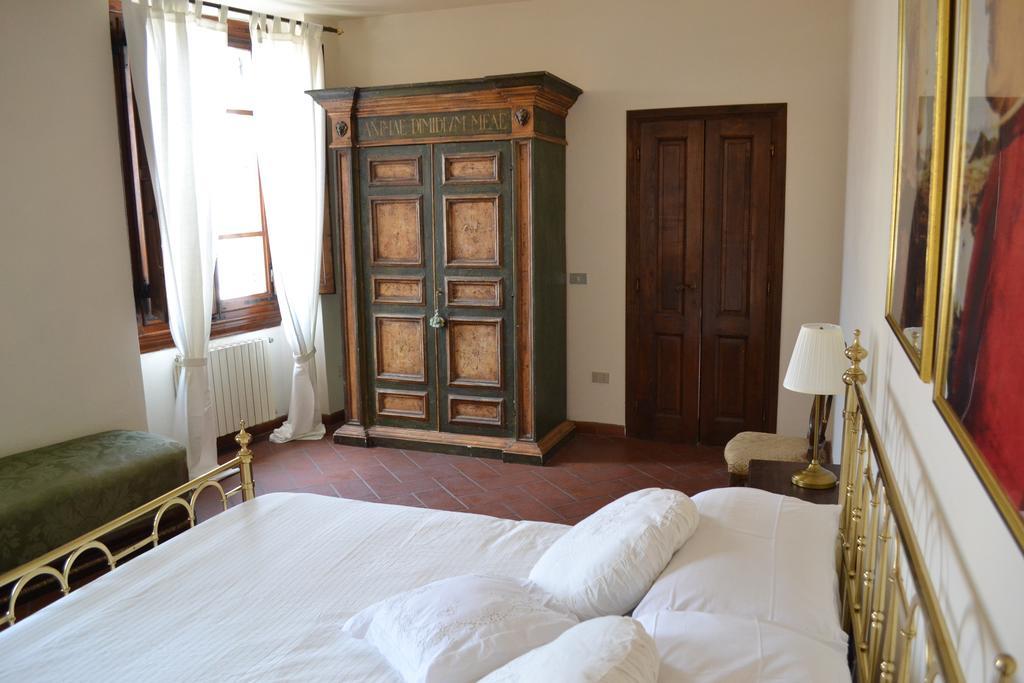 Maison Roshlee Florence