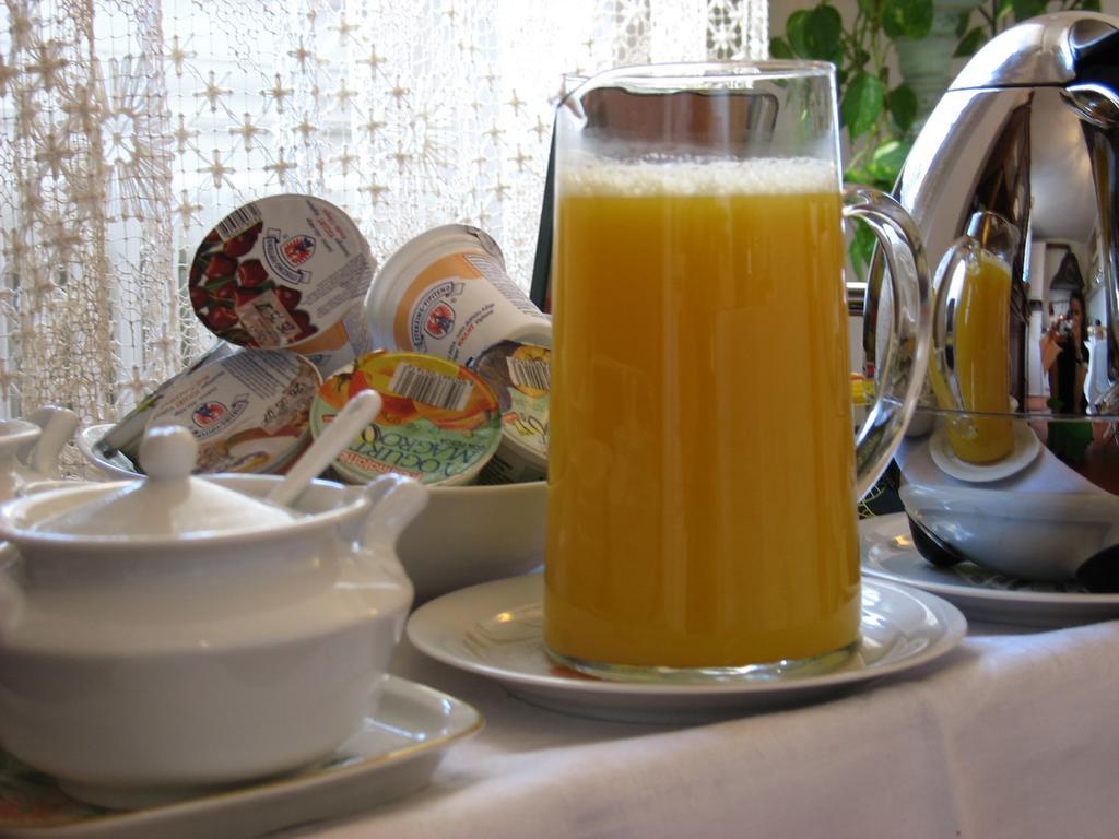 Couette-café Fiorenza 3*