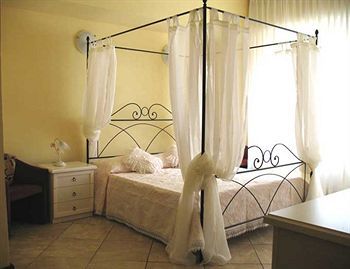 Hotel Laura -