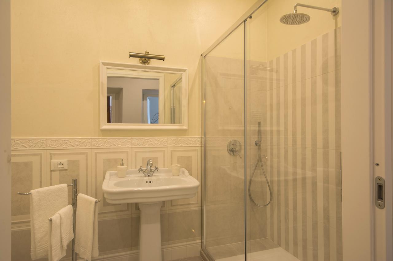 Iris Apartment