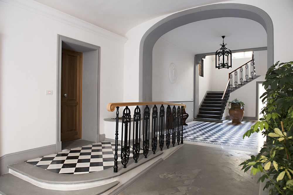 Prestige House 3*