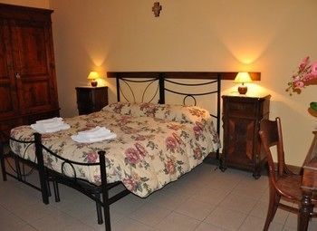 Guest house Casa Secchiaroli 3*