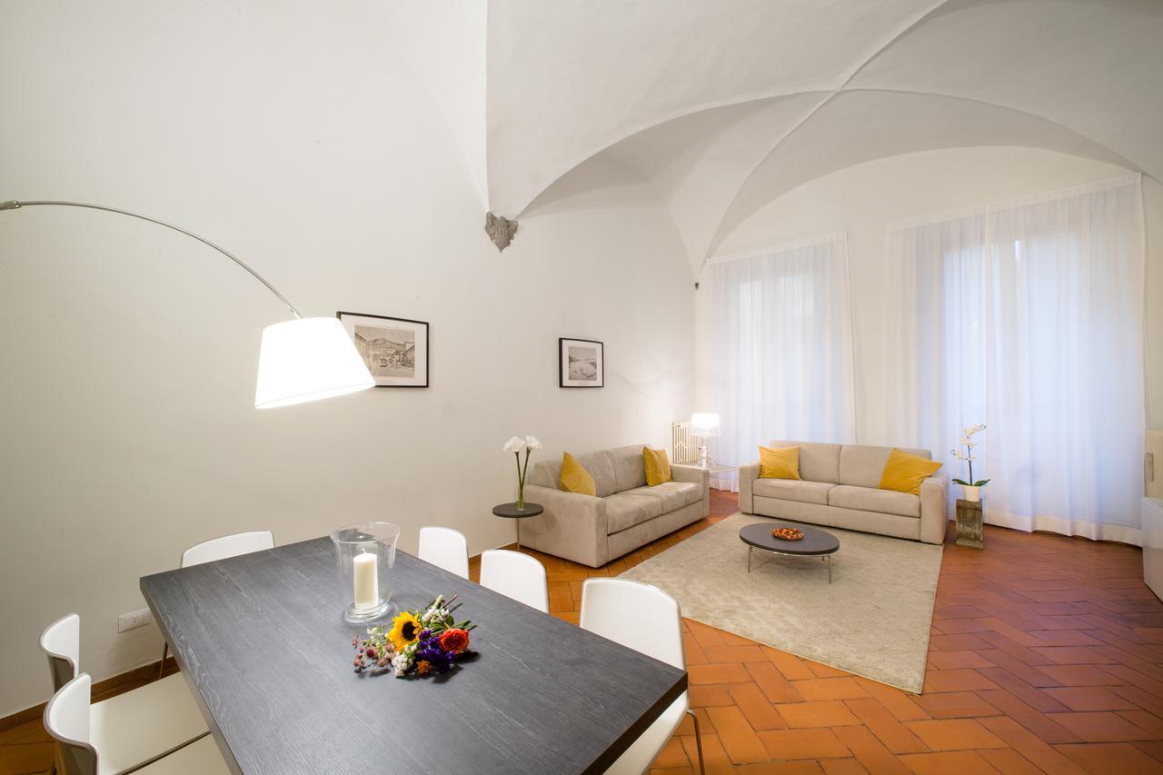 Apo1 Deluxe 2bdr Family By Ponte Vecchio Apartment Florence