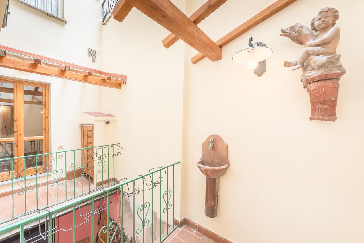 Pitti Place Apartment *