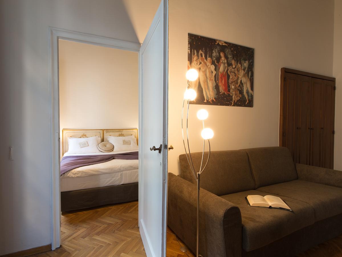 Coco Places Tornabuoni Apartment Florence