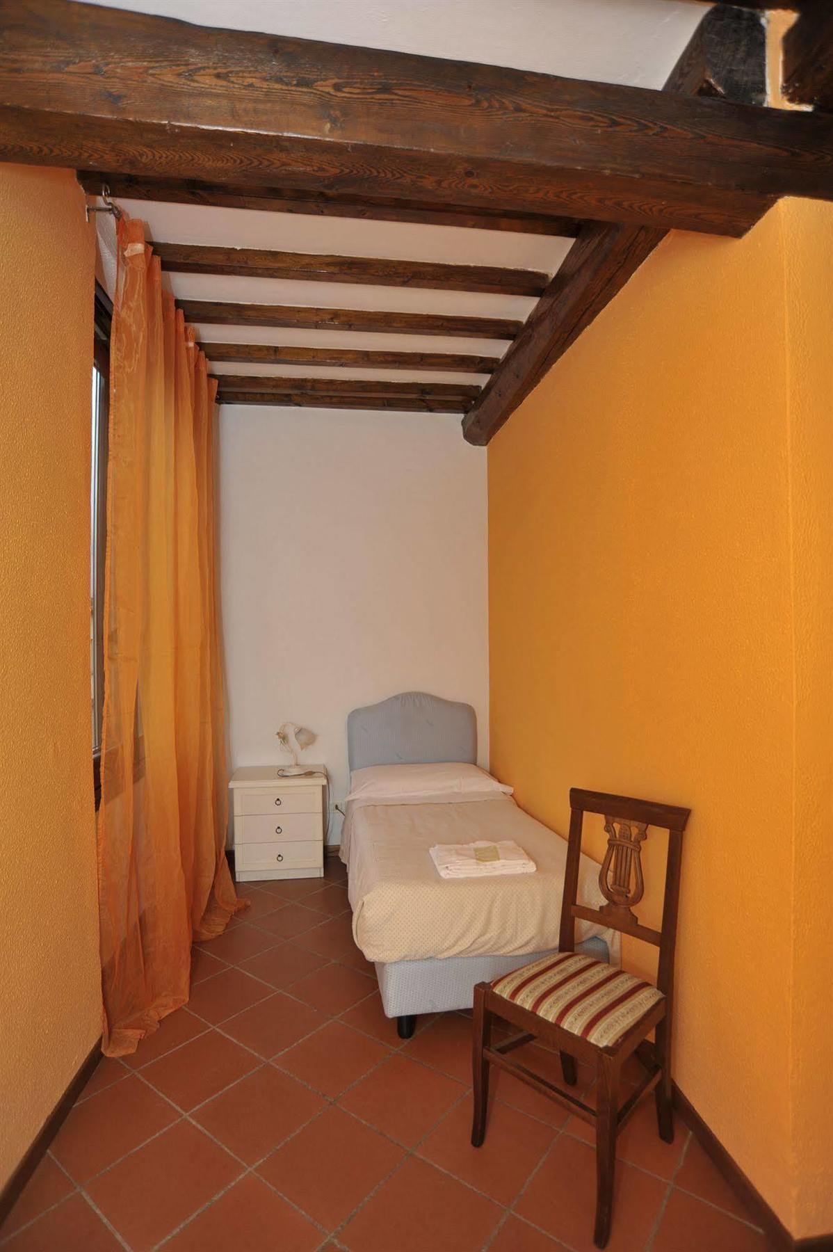 Laura - Hotel