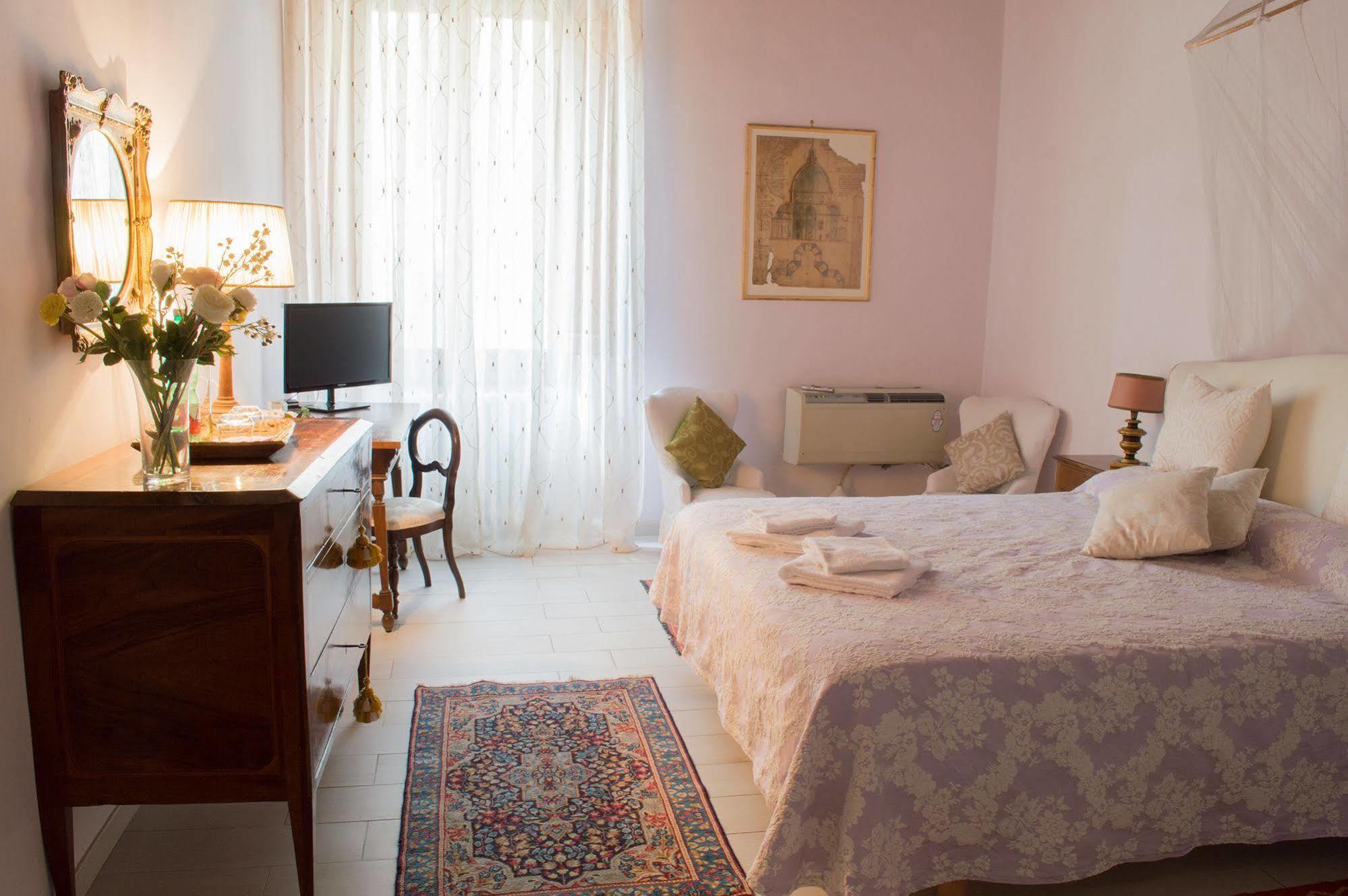 Couette-café La Rosa Townhouse 3*