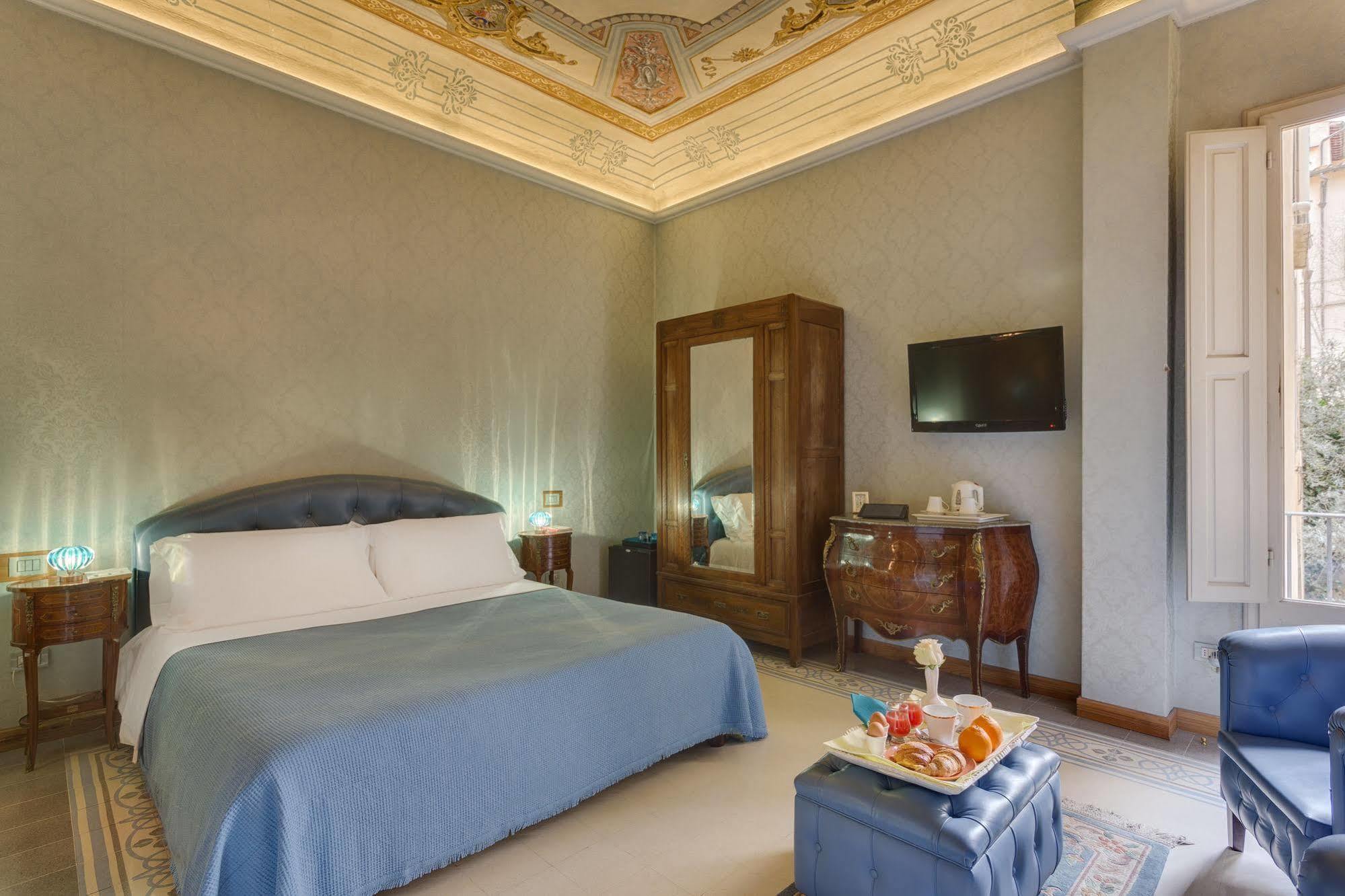 Hotel Cavour 10