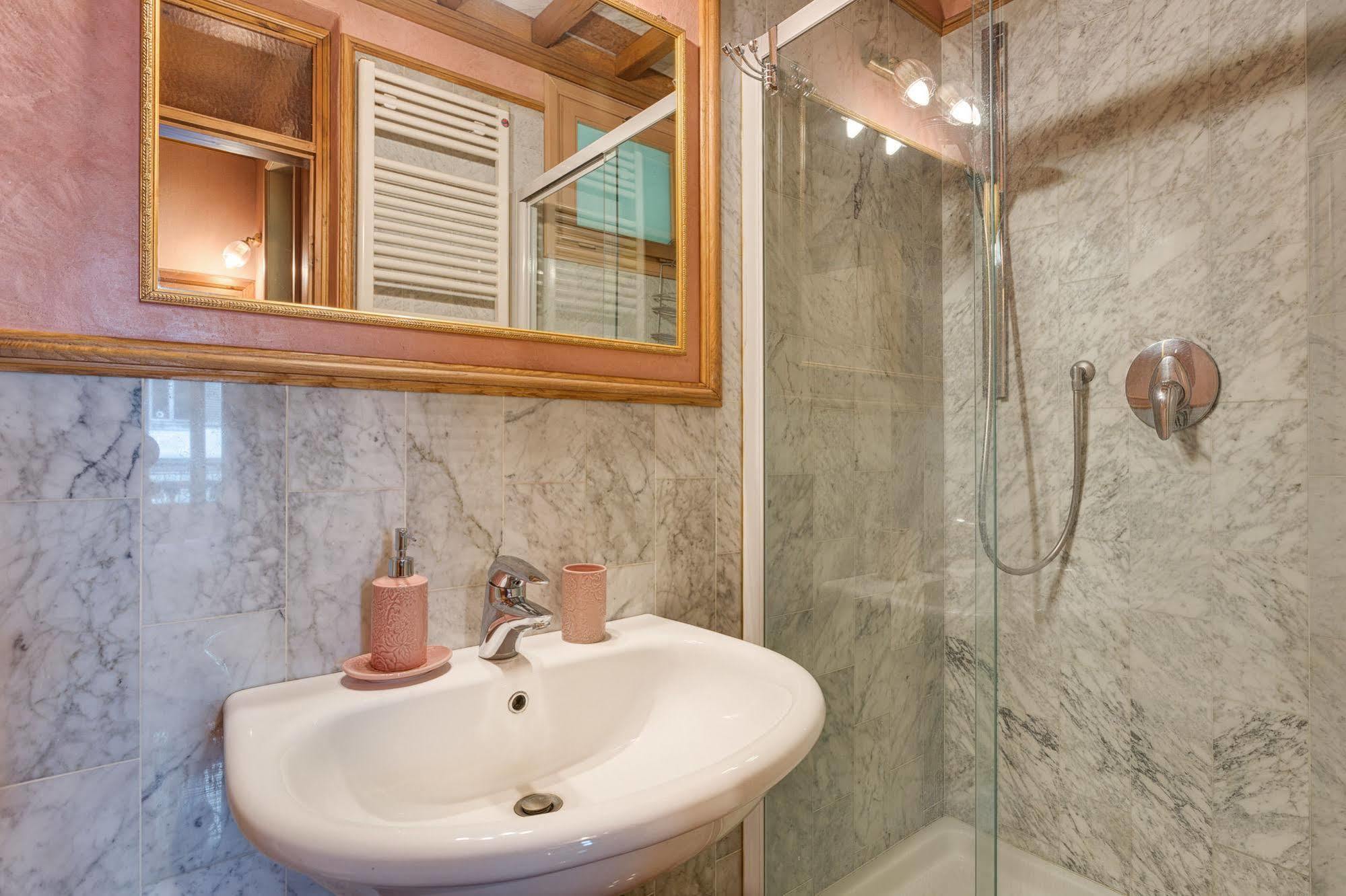 Hotel Cavour 10