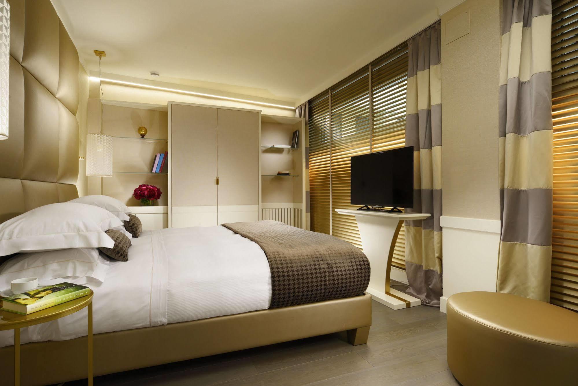 Hotel Ponte Vecchio & Florence