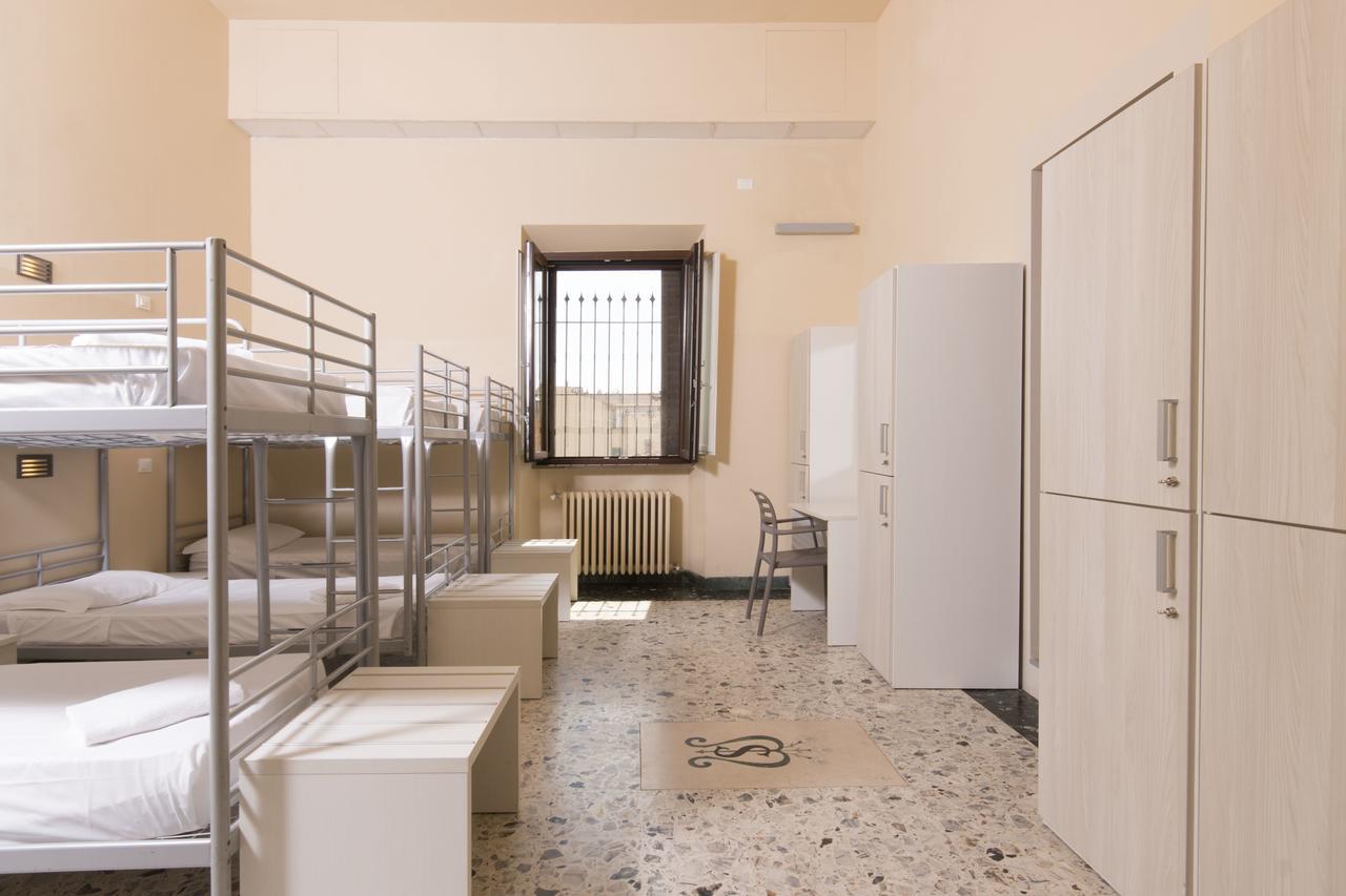 Auberge de jeunesse 7 Santi