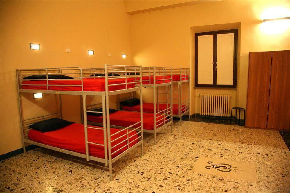 Auberge de jeunesse 7 Santi