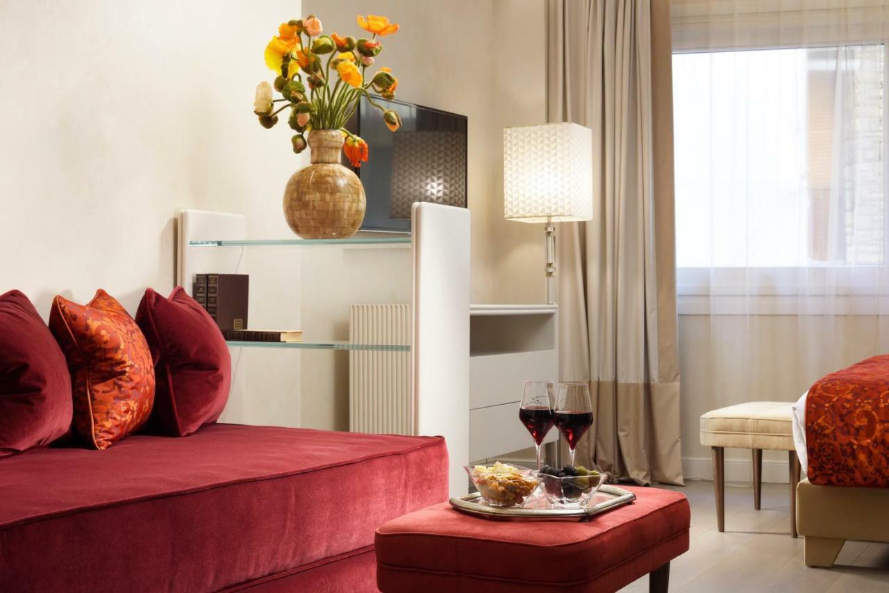 Ponte Vecchio & Hotel Florence